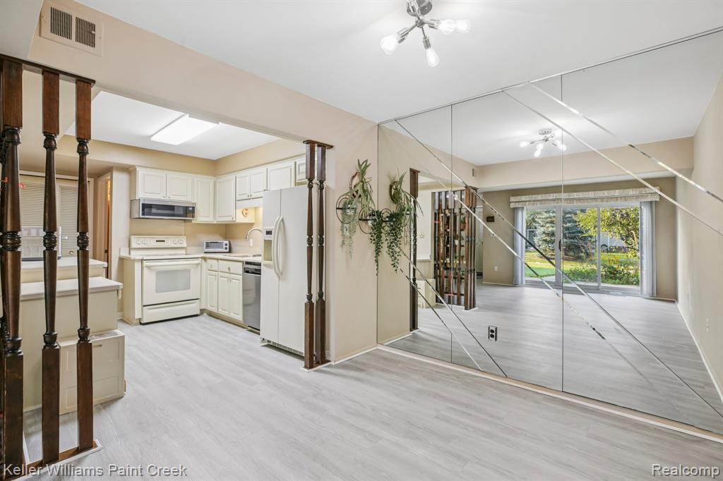8248 Karam Boulevard, 3, Warren, MI 48093 — Photo 10