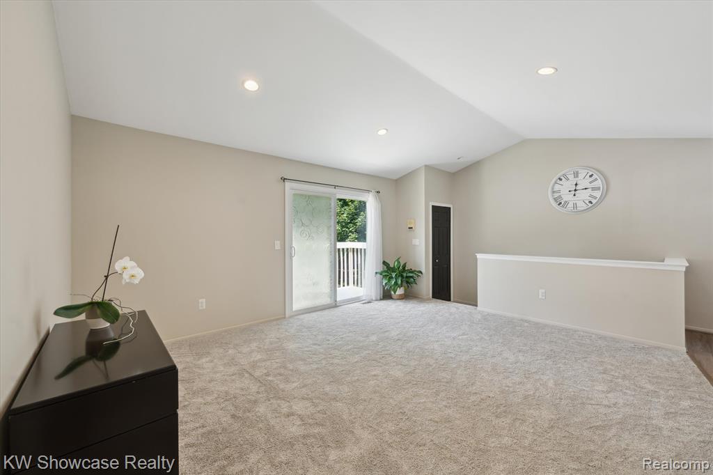 7783 Lake Ridge Drive, Waterford, MI 48327 — Photo 6