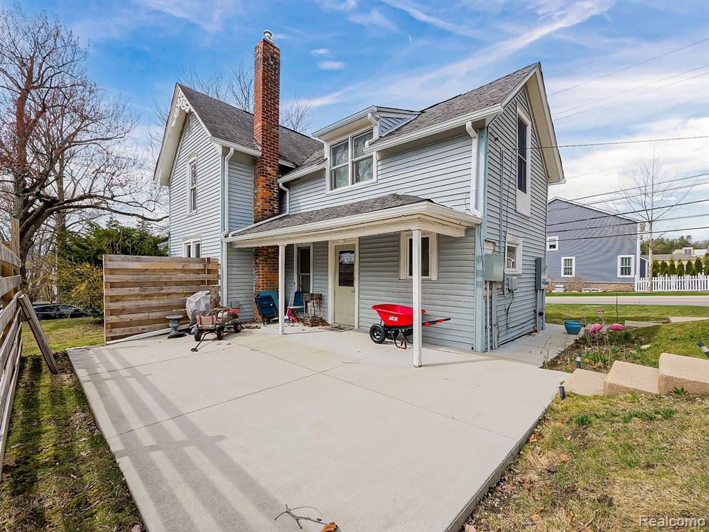 654 HICKORY unit 3 Street, Milford, MI 48381 — front exterior