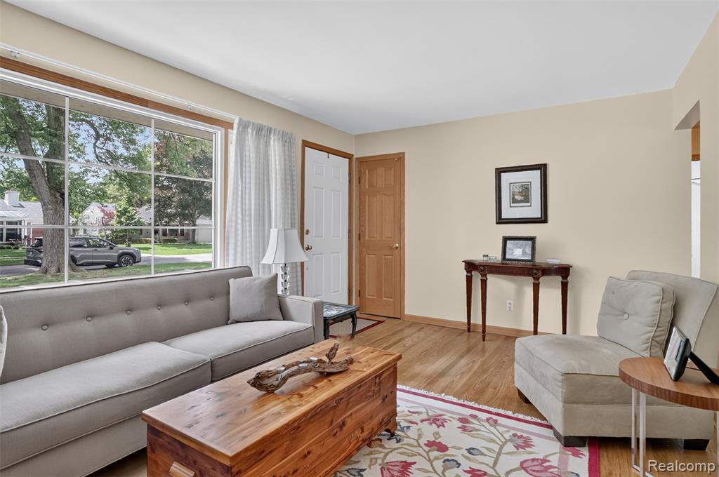 15690 Birwood Avenue, Beverly Hills, MI 48025 — Photo 3