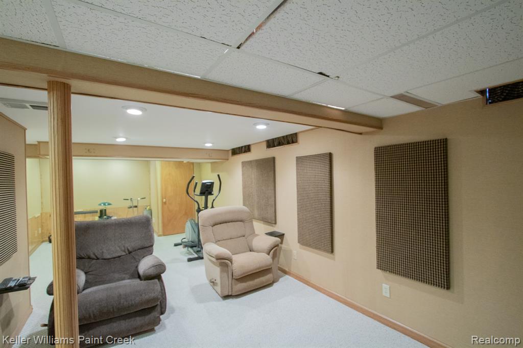 19170 Dawnshire Drive, Brownstown, MI 48193 — Photo 36
