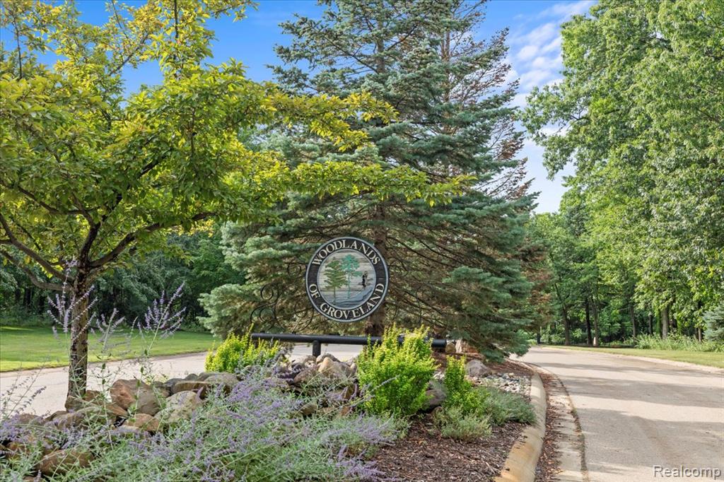 15301 Oak Hollow Drive, Holly, MI 48442 — Photo 58