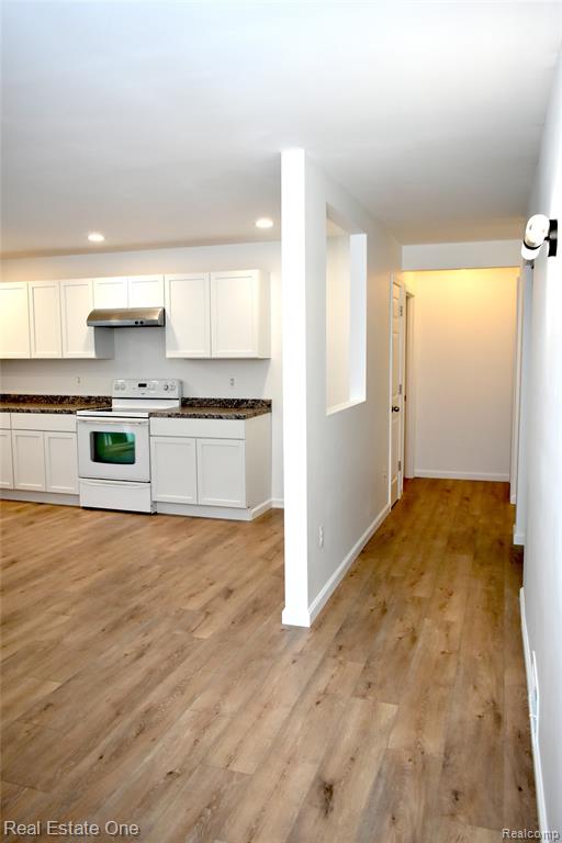 825 Ferley Street, Lansing, MI 48911 — Photo 16