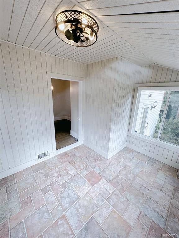 524 Oakland Avenue, Birmingham, MI 48009 — Photo 30