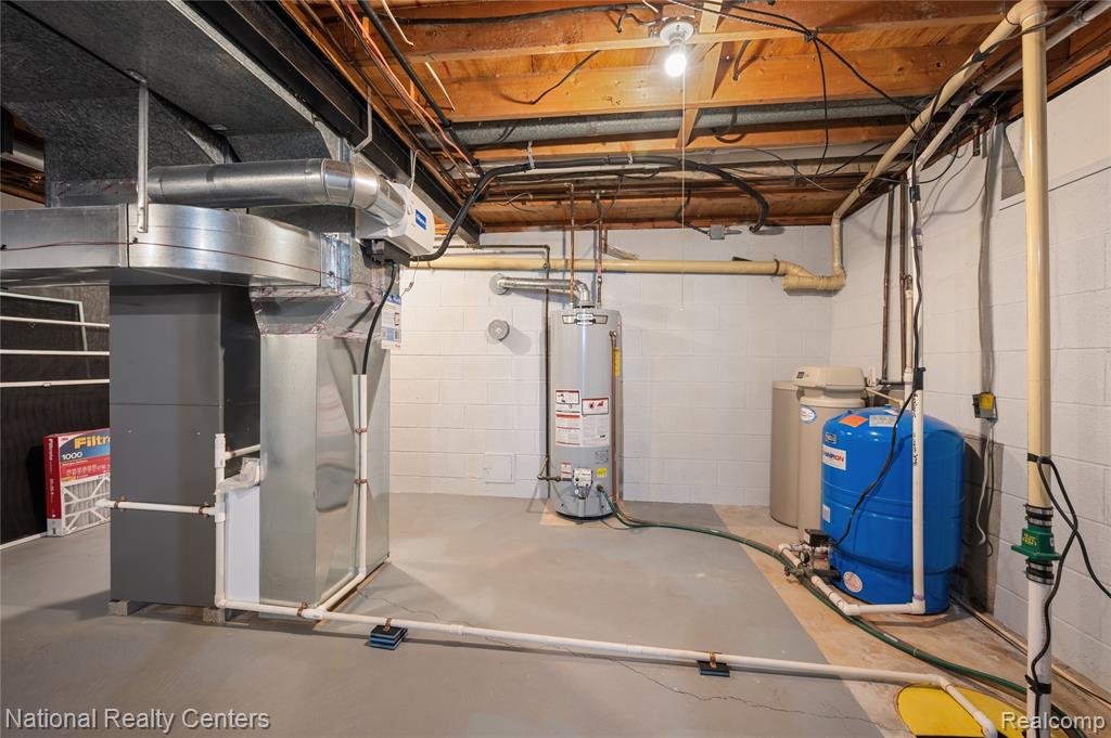 16 Lakeridge Drive, Adrian, MI 49221 — Photo 36