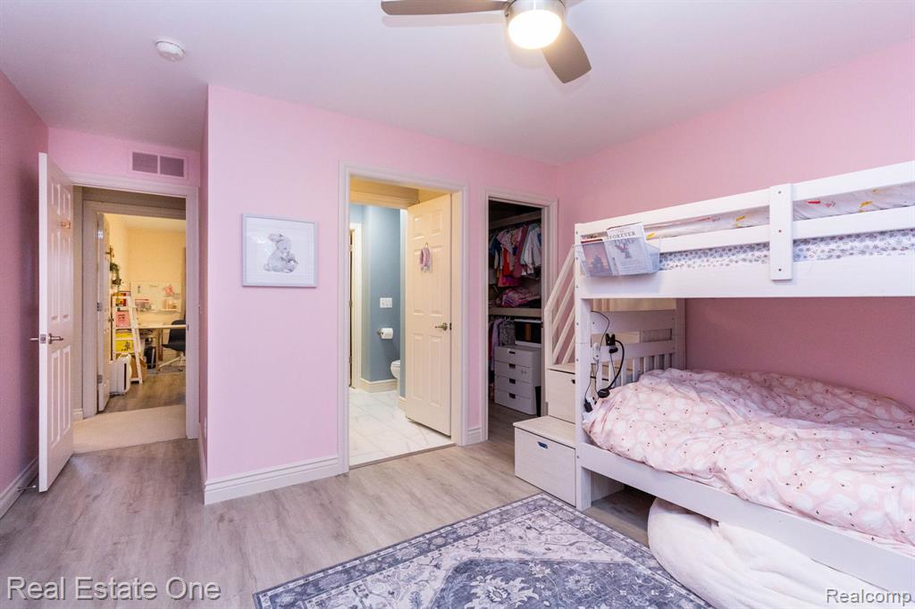 6536 Chatham Circle, Rochester Hills, MI 48306 — Photo 44