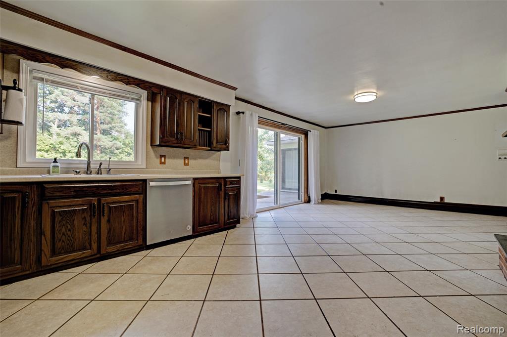 300 Sherman Court, Ortonville, MI 48462 — Photo 25