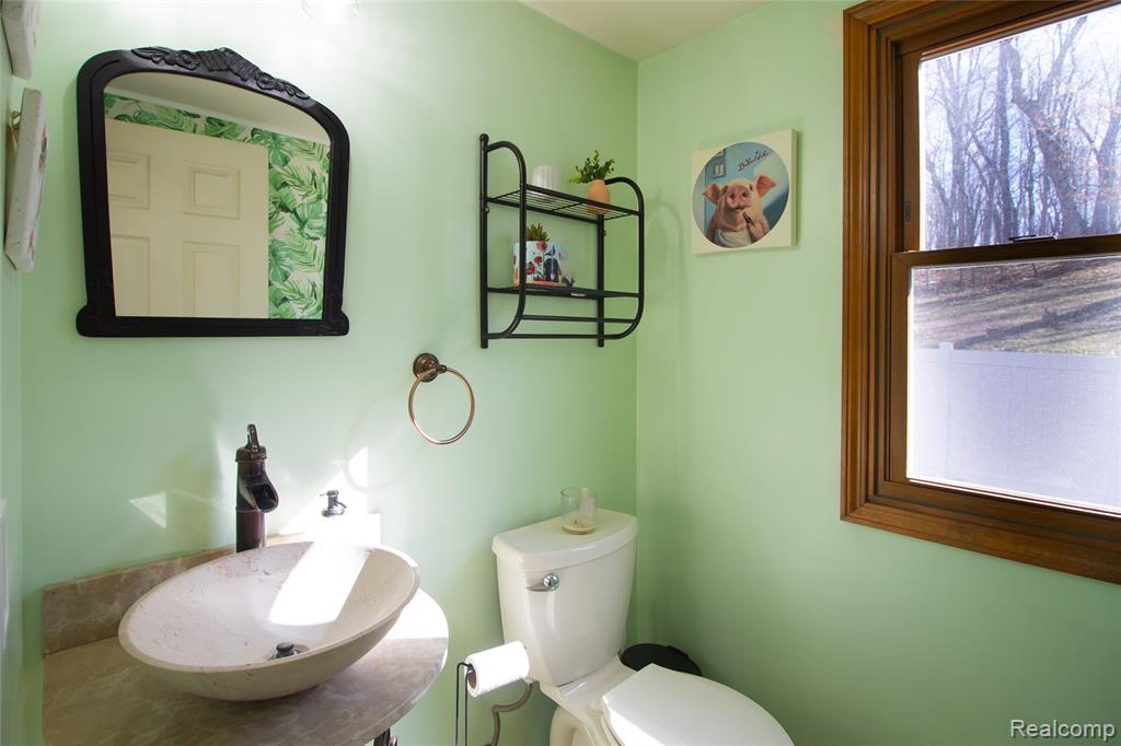 2477 Spruce Ridge, Howell, MI 48855 — Photo 16