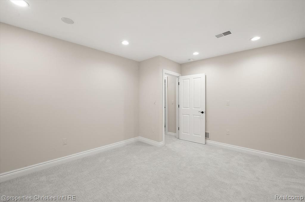 469 Bonnie Brier Street, Birmingham, MI 48009 — Photo 49