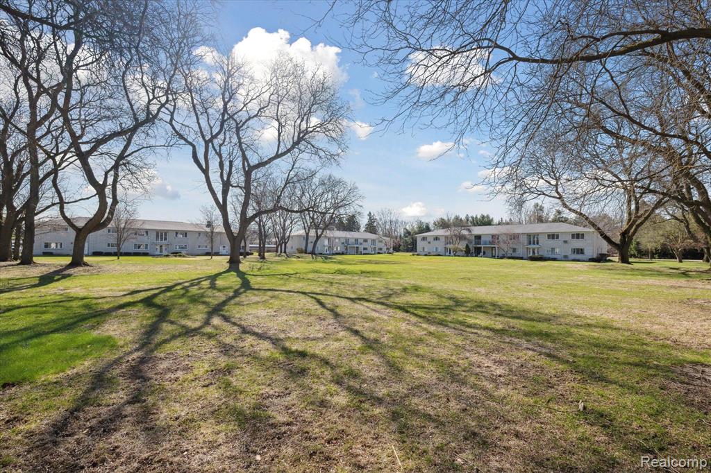 4113 TELEGRAPH Road, D-126, Bloomfield Hills, MI 48302 — Photo 25