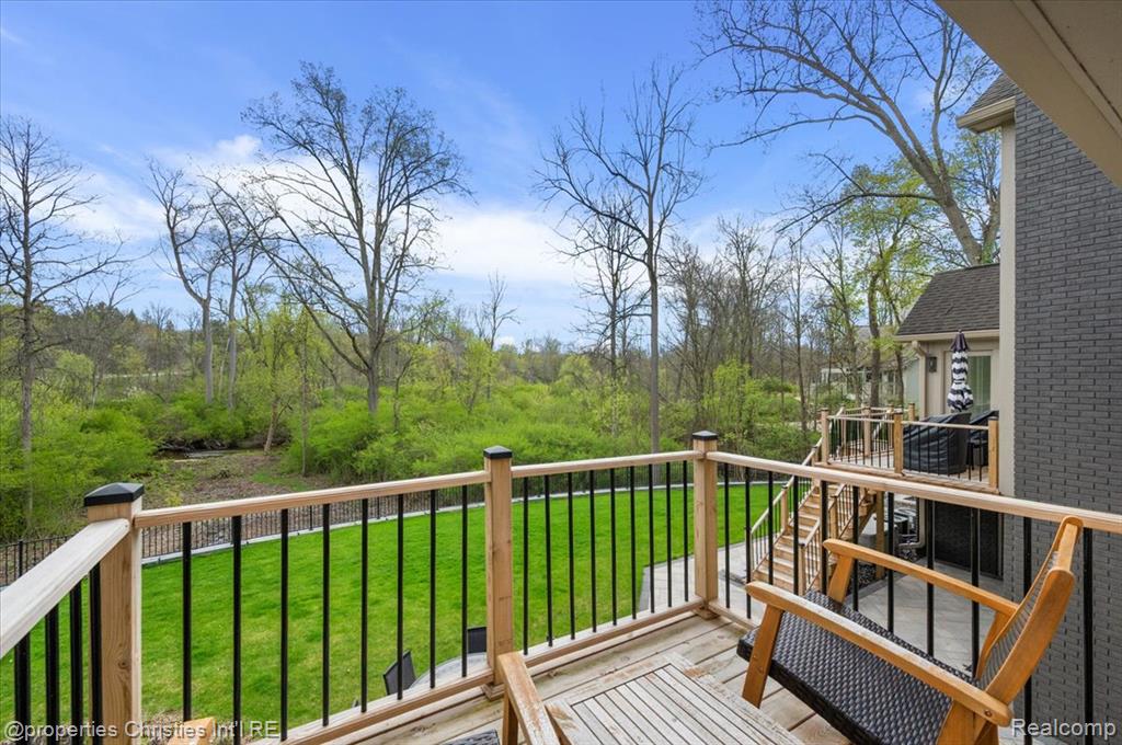 1071 Woodbridge Lane, Rochester, MI 48306 — Photo 34