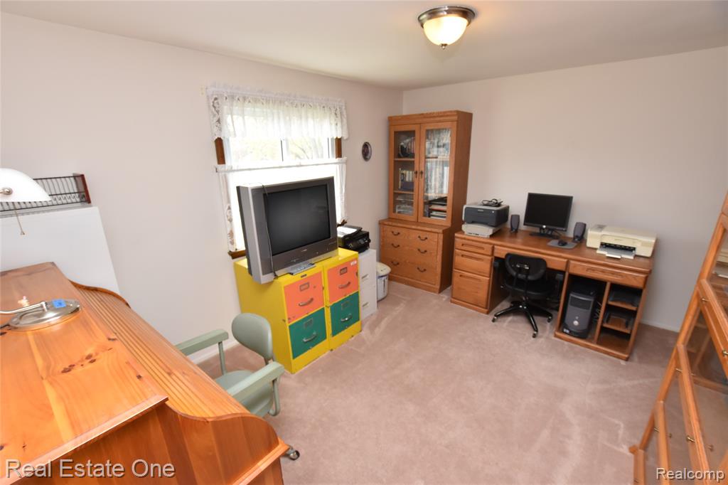 3275 Golfhill Drive, Waterford, MI 48329 — Photo 34