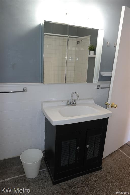 900 HARVARD Road, Berkley, MI 48072 — Photo 15