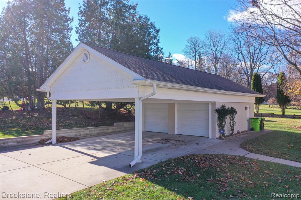 614 S East Street, Fenton, MI 48430 — Photo 7