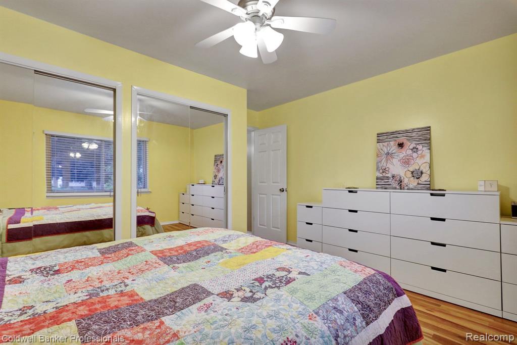 5158 SPINNING WHEEL Drive, Grand Blanc, MI 48439 — Photo 24