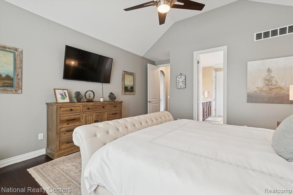 9888 Meadow View Court, Northville, MI 48167 — Photo 27