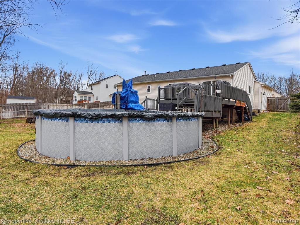517 Cove View Drive, Waterford, MI 48327 — Photo 35