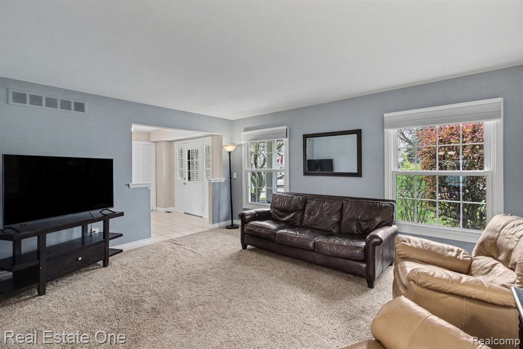 1934 Pelican Court, Troy, MI 48084 — Photo 7