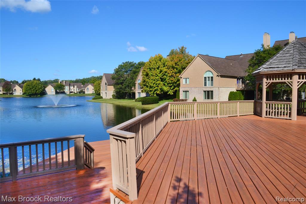 888 Tartan Trail, Bloomfield Hills, MI 48304 — Photo 54