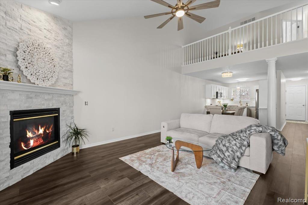 480 NEWBERRY Lane, Howell, MI 48843 — Photo 9