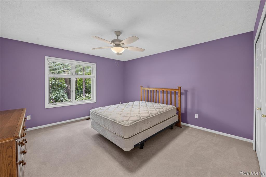 5079 Pinewood Drive, Brighton, MI 48116 — Photo 32