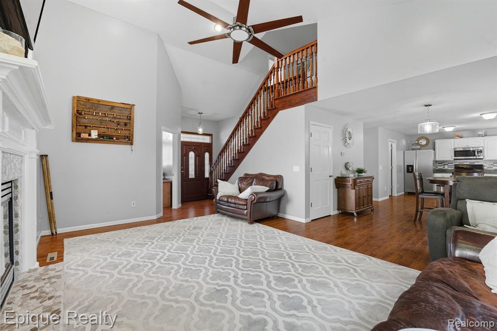 644 Hillside Drive, Corunna, MI 48817 — Photo 8