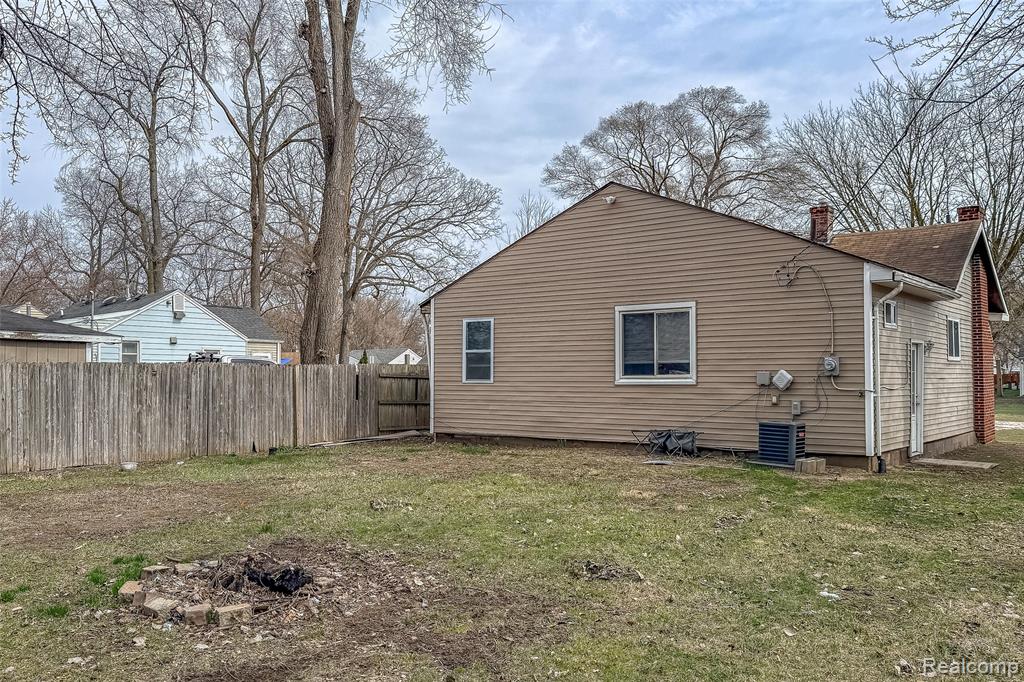 5645 N LINVILLE Street, Westland, MI — Photo 7