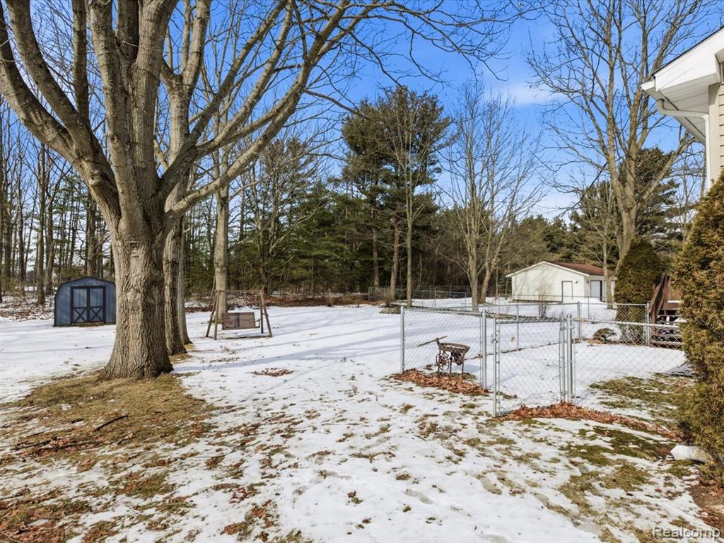 8431 Lakeshore Road, Burtchville, MI 48059 — Photo 46