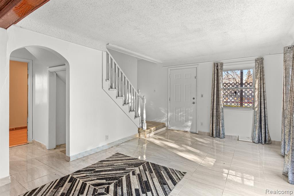 4500 Katherine Street, Dearborn Heights, MI 48125 — Photo 4