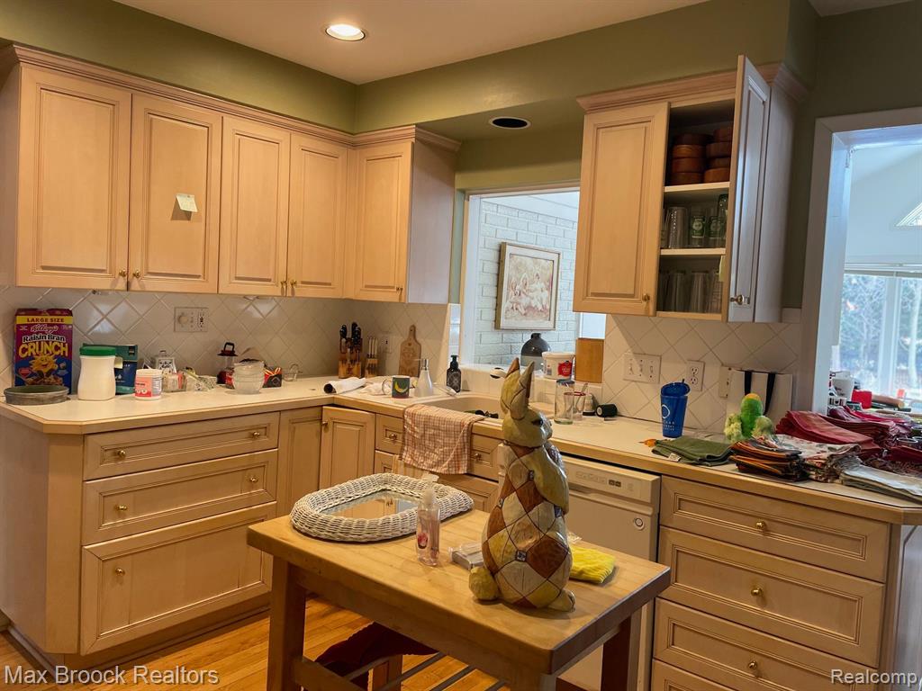 6285 HILLS Drive, Bloomfield Hills, MI 48301 — Photo 15
