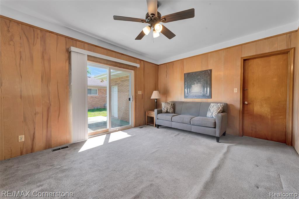 5760 Linden Drive, Dearborn Heights, MI 48127 — Photo 9