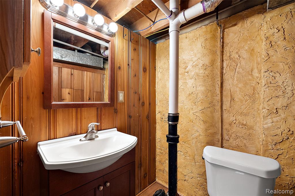 637 S Edgeworth Avenue, Royal Oak, MI 48067 — Photo 34