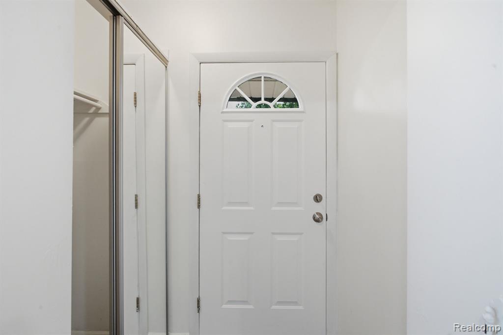 4685 Julius Boulevard, Westland, MI 48186 — Photo 8