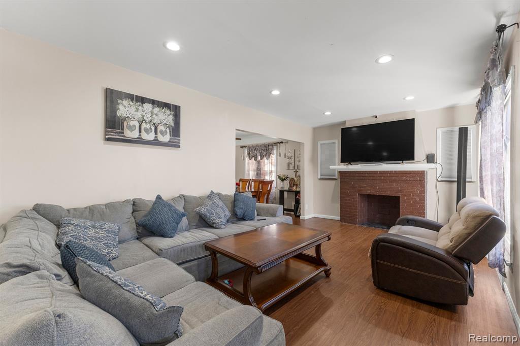 8603 TERRY Street, Detroit, MI 48228 — Photo 2