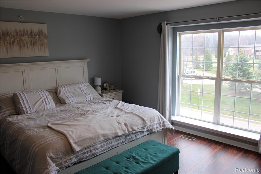 52133 Naugatuck Drive, 25, Macomb, MI 48042 — Photo 12