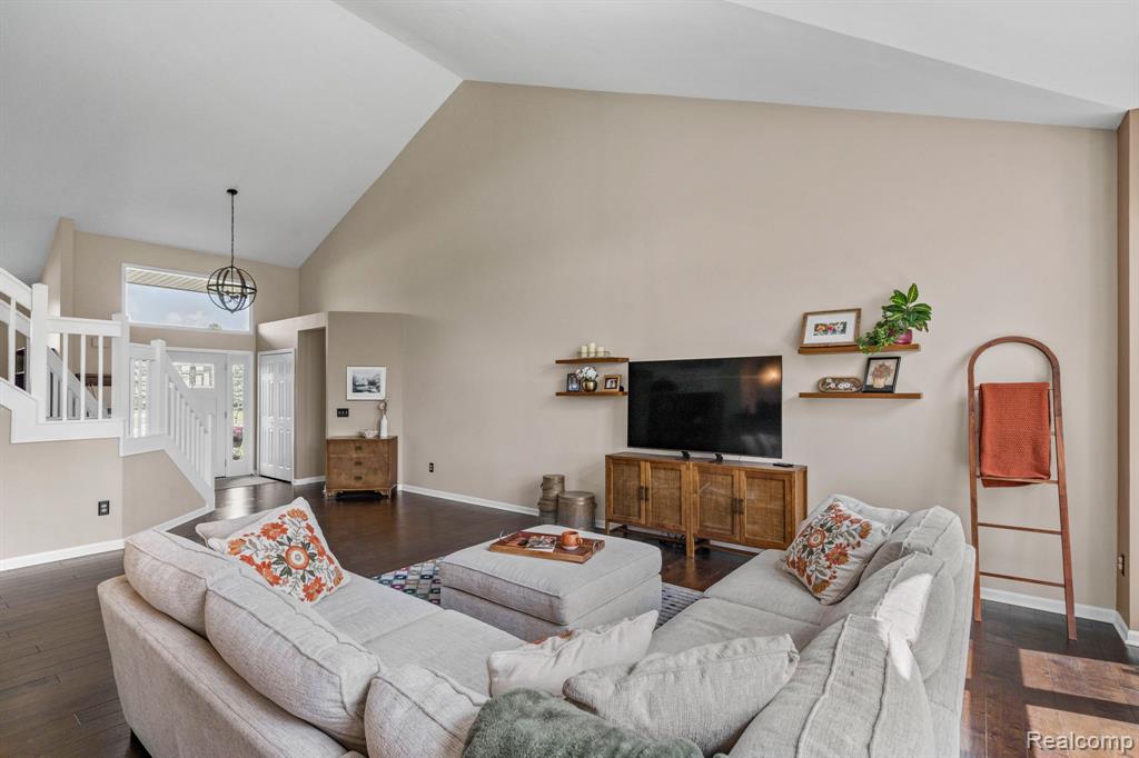4096 Villager Dr Drive, Lake Orion, MI — Photo 10