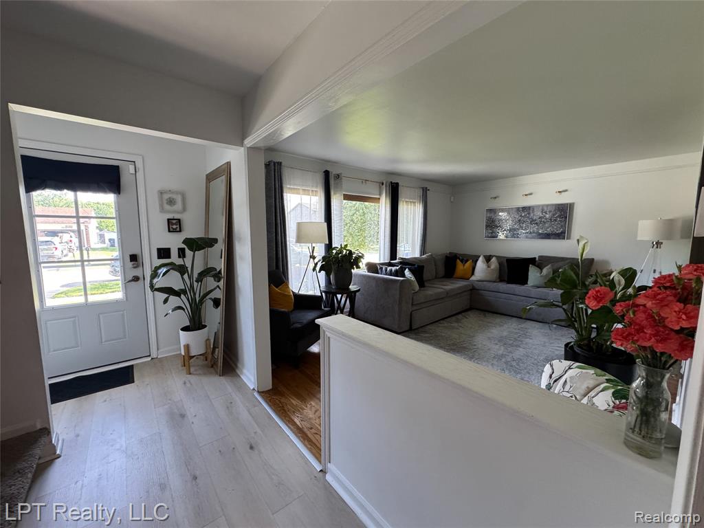 16282 Truwood, Woodhaven, MI 48183 — Photo 3