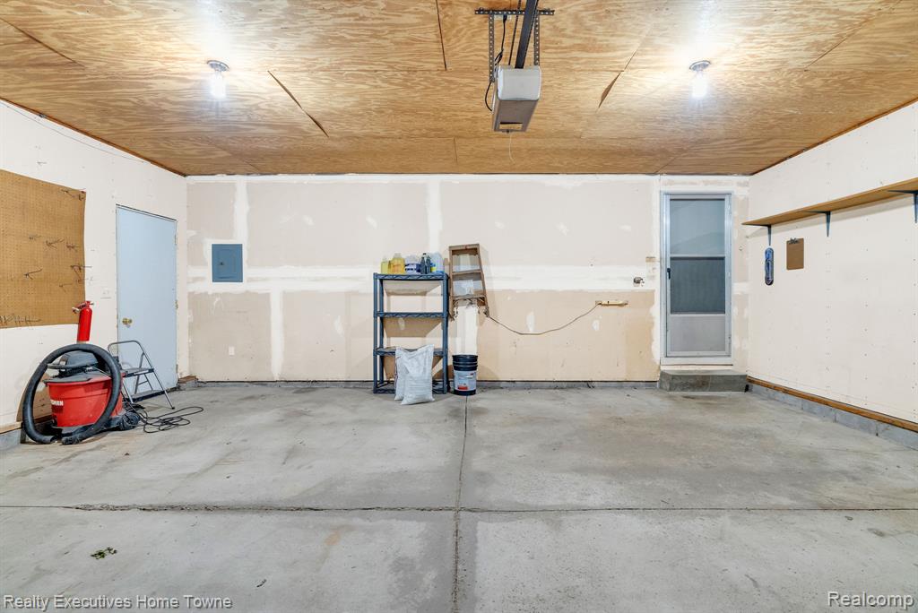 4415 Cambridge Drive, Port Huron, MI 48060 — Photo 29