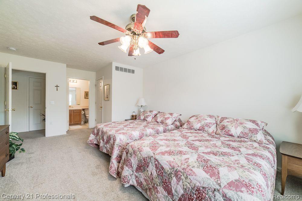 2647 KERRIA Drive, Howell, MI 48855 — Photo 29