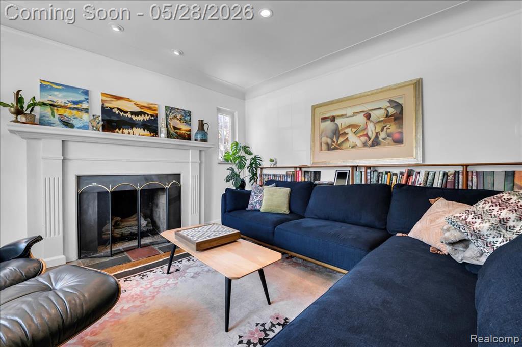 2101 Lochmoor Boulevard, Grosse Pointe Woods, MI 48236 — Photo 5