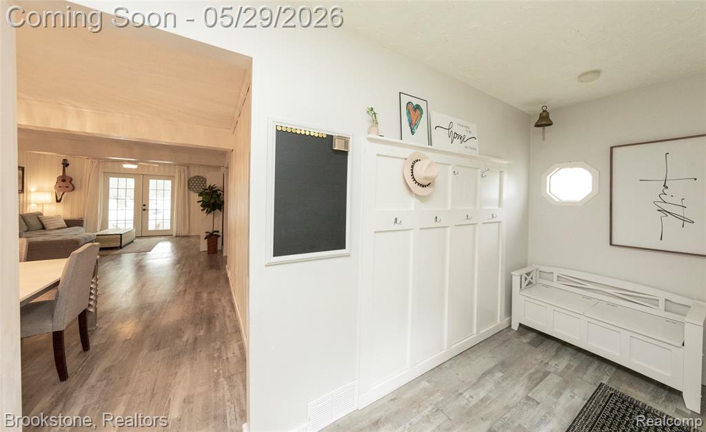 7900 DETROIT Boulevard, West Bloomfield, MI 48323 — Photo 19