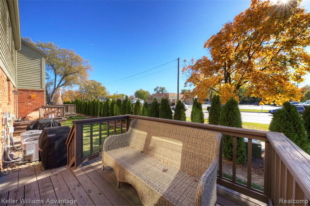 446 Oakgrove Court, Clawson, MI — Photo 51