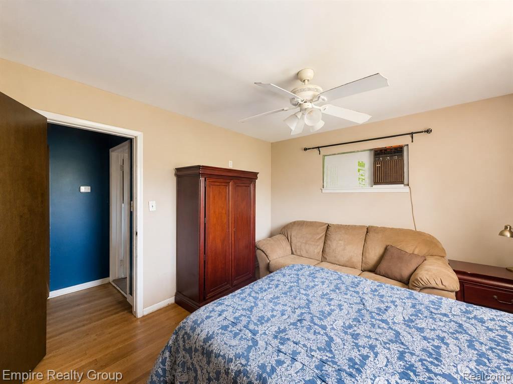 905 N Esplanade Street, Mount Clemens, MI 48043 — Photo 13