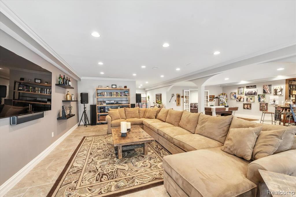 54159 DEER RIDGE Court, Rochester, MI 48307 — Photo 36