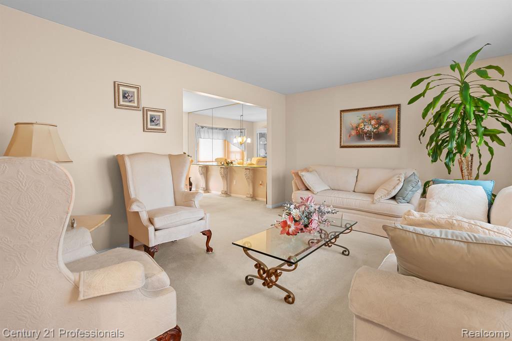 7594 Woodside Place, Waterford, MI 48327 — Photo 8