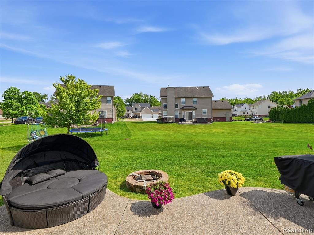 23621 Crescent Ridge Drive, New Boston, MI 48164 — Photo 30