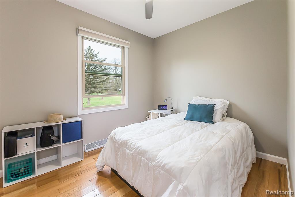 3672 W NORTH TERRITORIAL Road, Whitmore Lake, MI 48189 — Photo 31