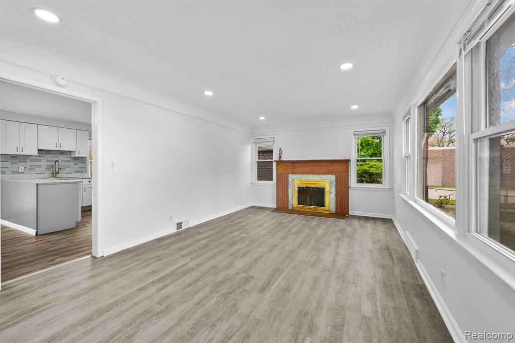 839 E HAYES Avenue, Hazel Park, MI 48030 — Photo 5