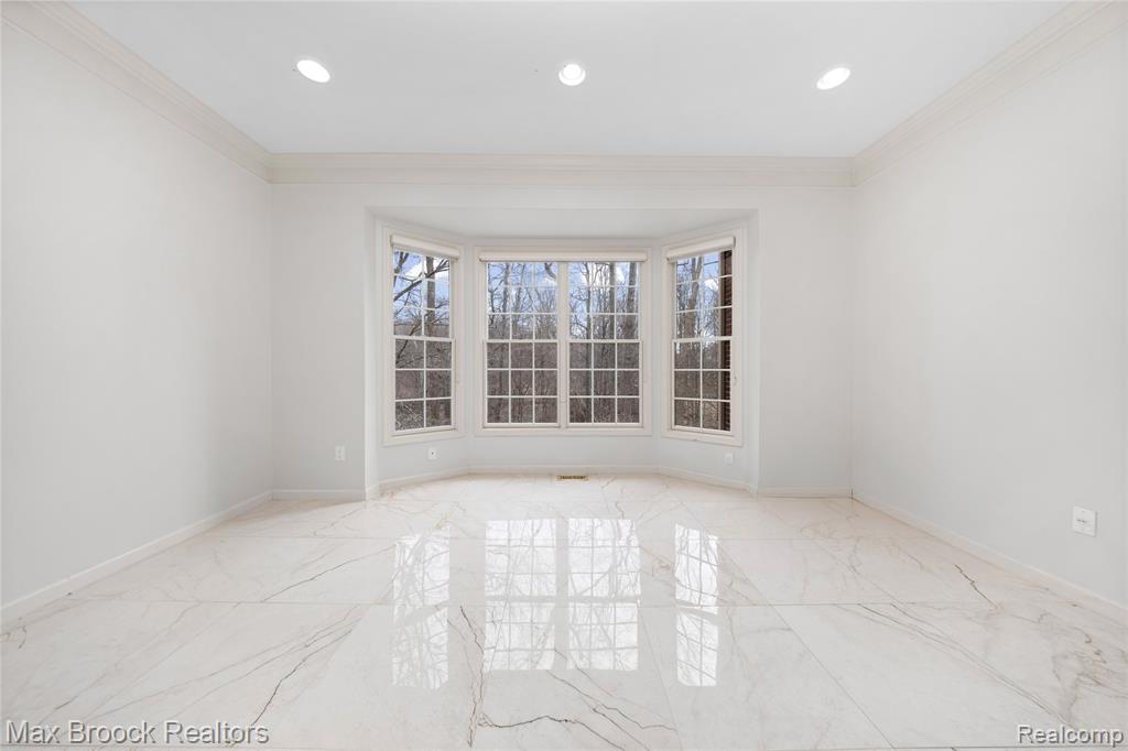 7083 Chatham Court, West Bloomfield, MI — Photo 37