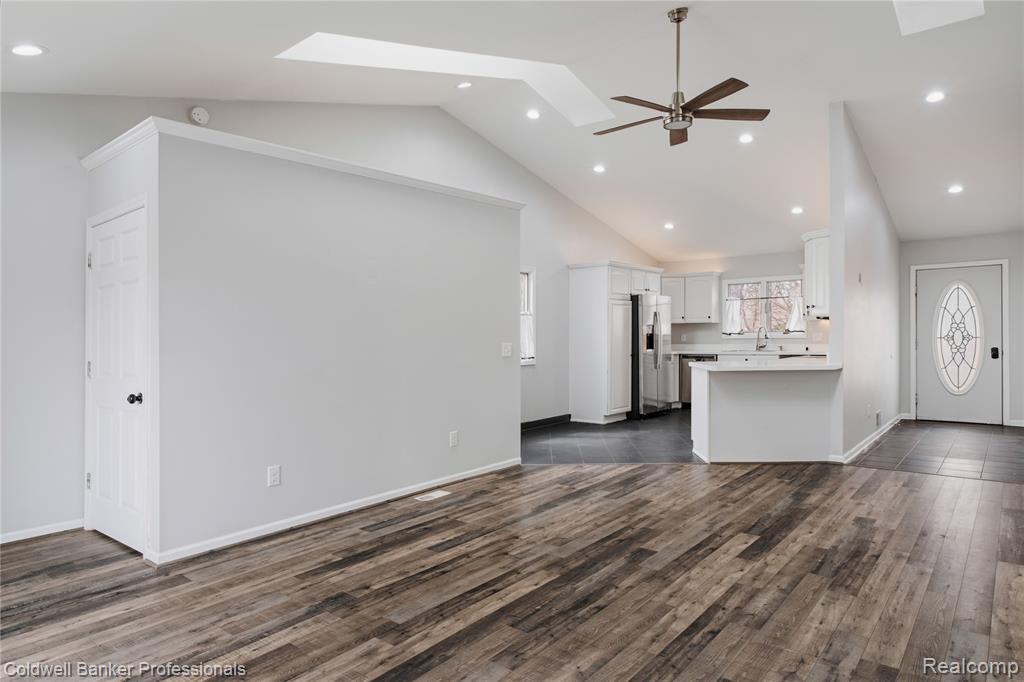 4015 Green Lake Road, West Bloomfield, MI 48324 — Photo 9